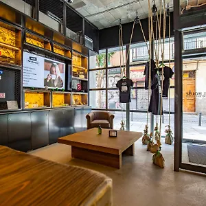 Albergue The House Gracia, Barcelona