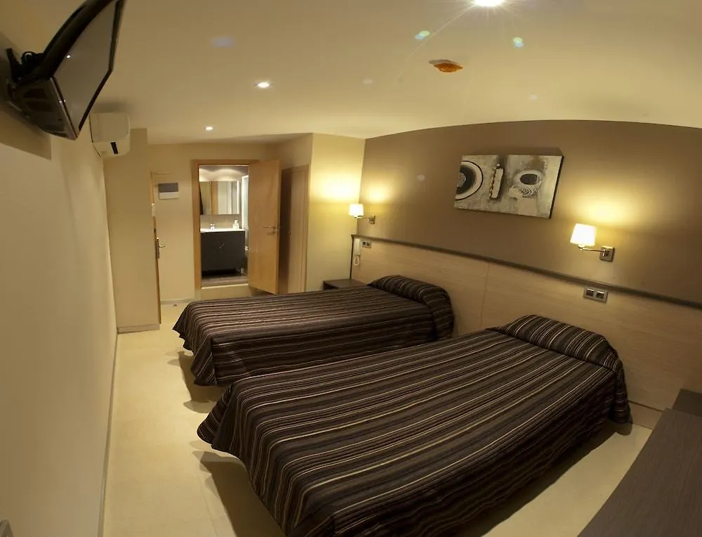 Hostal Las Flores Ramblas Barcelona 2*,