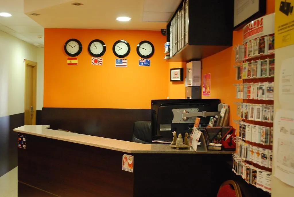Guest house Hostal Las Flores Ramblas Barcelona