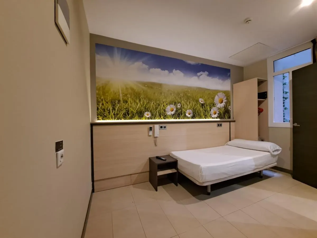 Hostal Las Flores Ramblas Barcelona 2*,