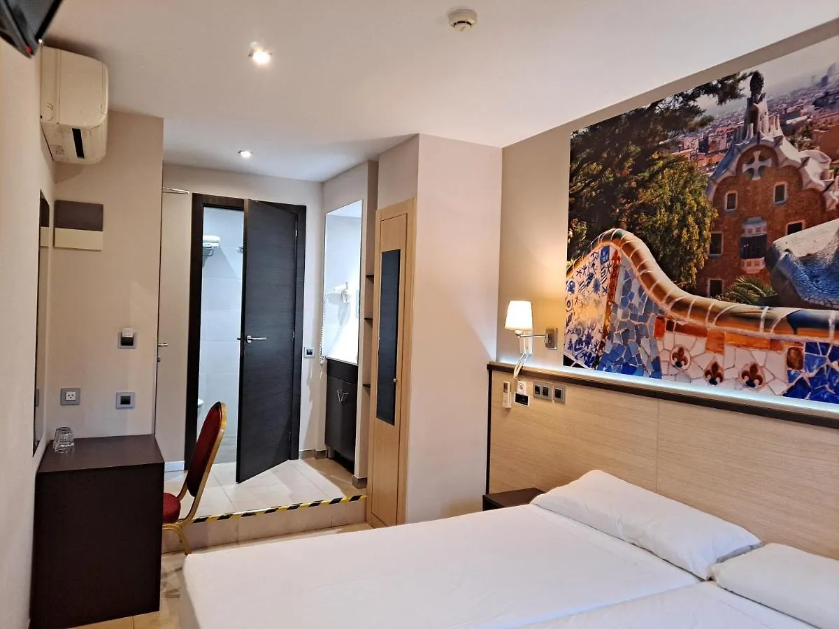 ** Guest house Hostal Las Flores Ramblas Barcelona Spain