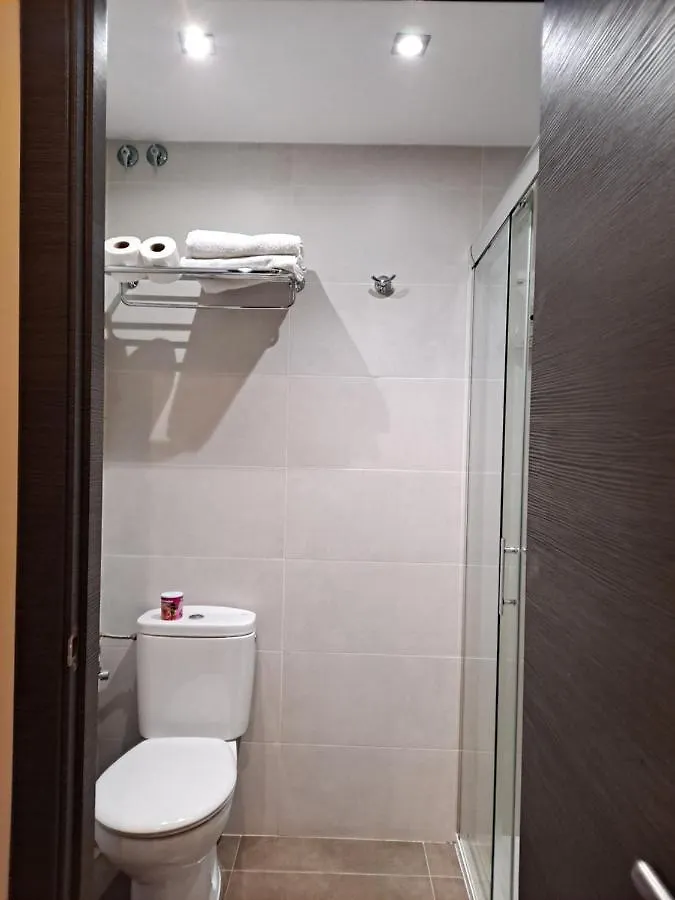 ** Guest house Hostal Las Flores Ramblas Barcelona Spain