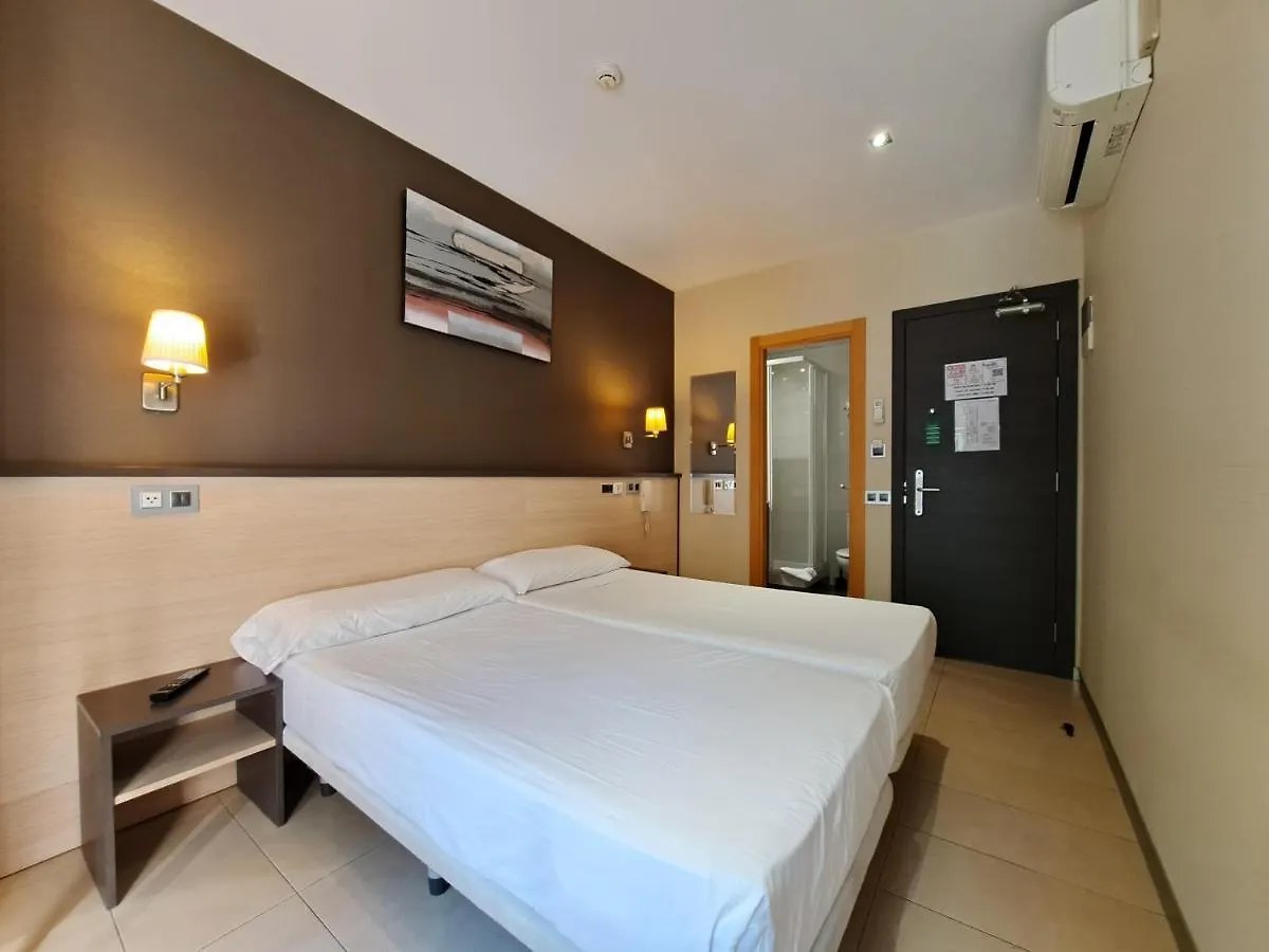 Hostal Las Flores Ramblas Barcelona 2*,  Spain