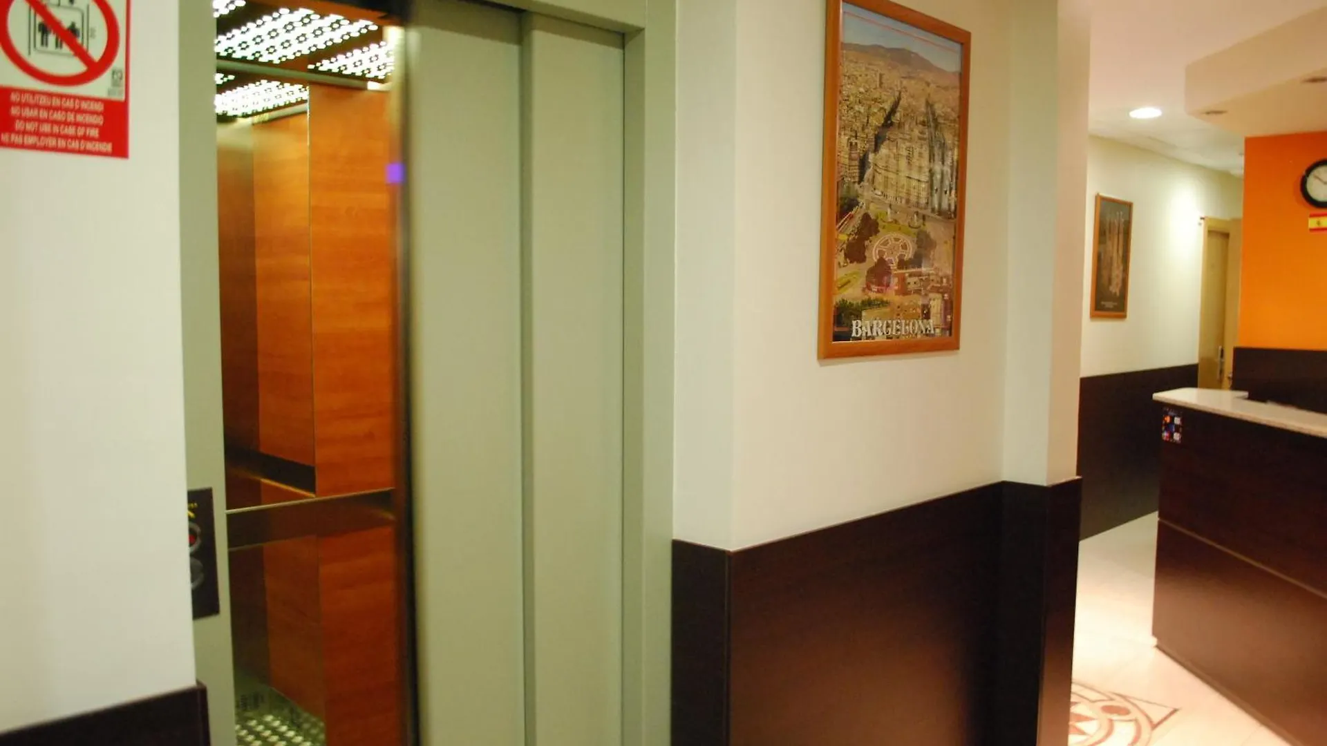 Hostal Las Flores Ramblas Barcelona Spain