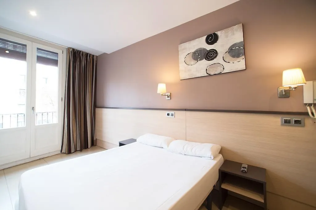 Guest house Hostal Las Flores Ramblas Barcelona