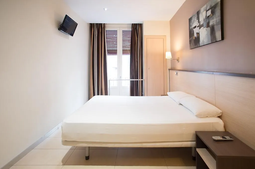 ** Guest house Hostal Las Flores Ramblas Barcelona Spain