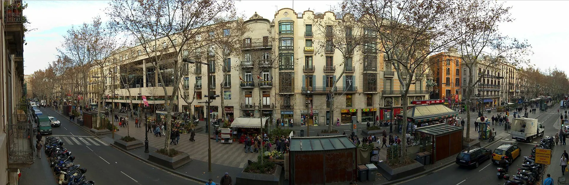 Hostal Las Flores Ramblas Barcelona Guest house