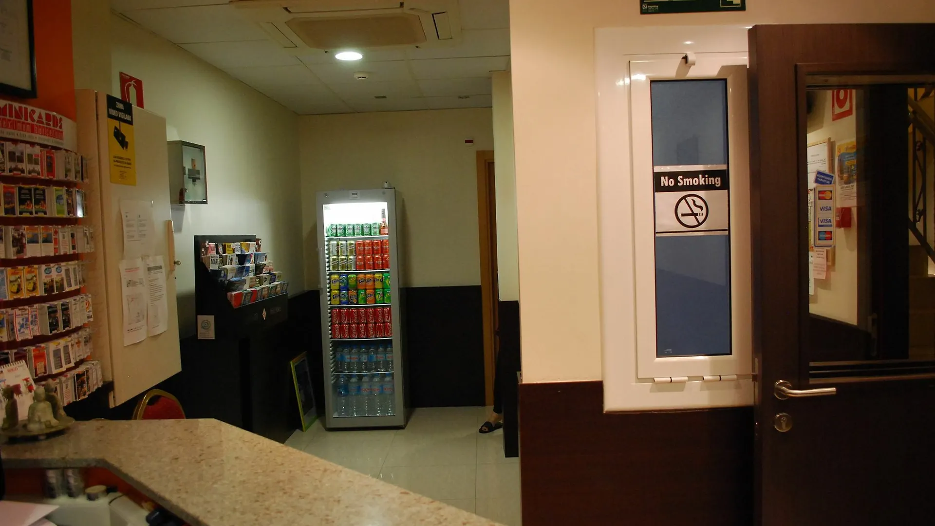 Hostal Las Flores Ramblas Barcelona 2*,  Spain